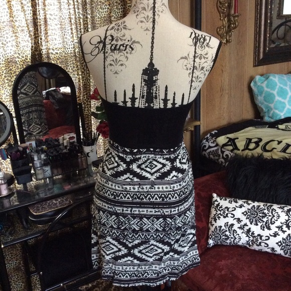 Aztec Tube Top - Picture 2 of 3